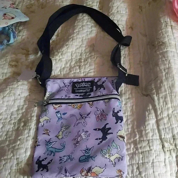 Crossbody Pokémon passport bag - Picture 2 of 5